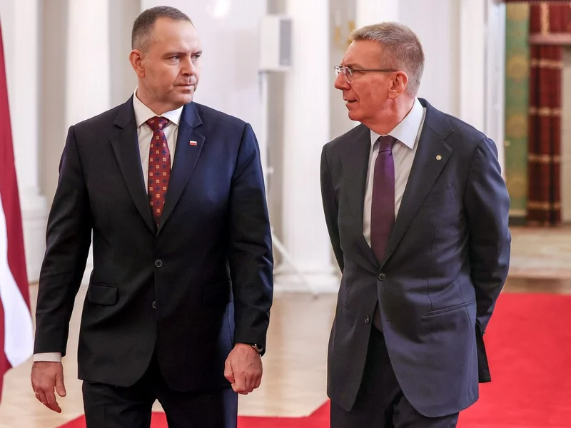 Szpila w stronę Nawrockiego? "Wysłali brudną limuzynę"