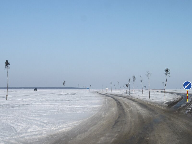 17 km po zamarzniętym Bałtyku. Lodowa droga przez morze otwarta