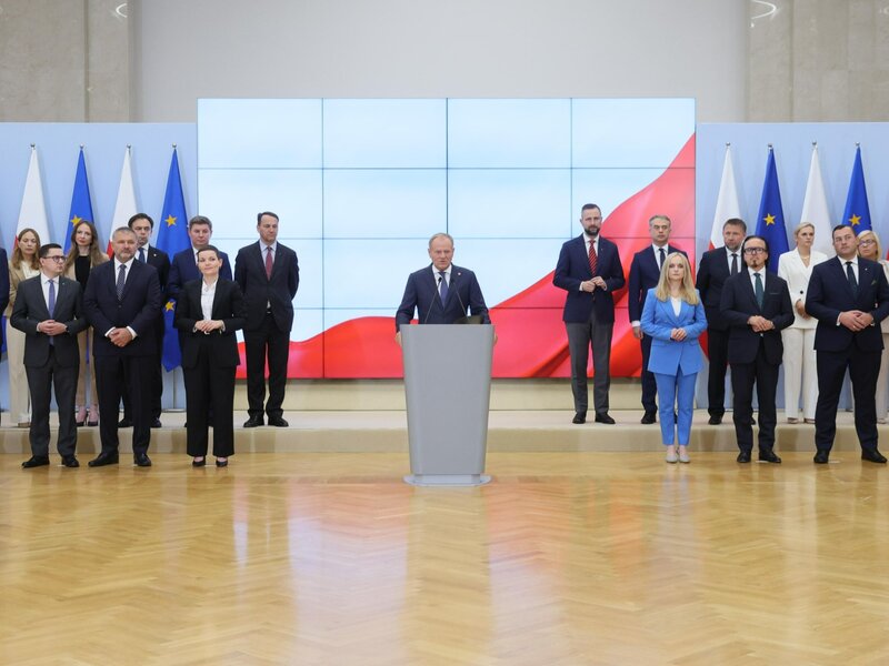 Lawina komentarzy po rekonstrukcji rządu. "Kpina z Polski", "jednostka penitencjarna"