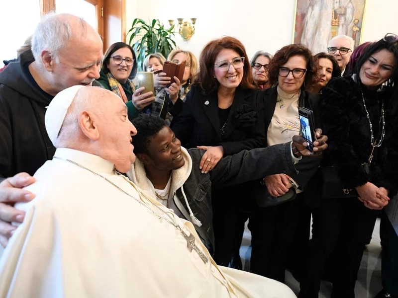 Papież Franciszek jest chory. Nie może wychodzić z domu