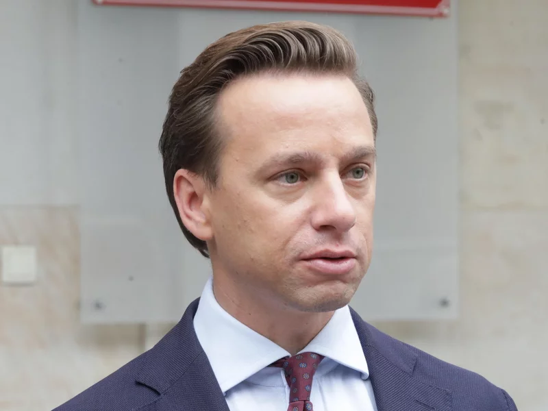 "Bezprawne". Bosak o pieniądzach dla Ukrainy