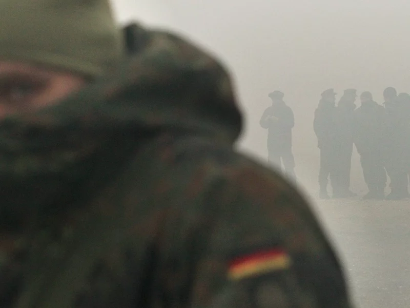 Немцы отправляют войска в Польшу. Крупный транспорт