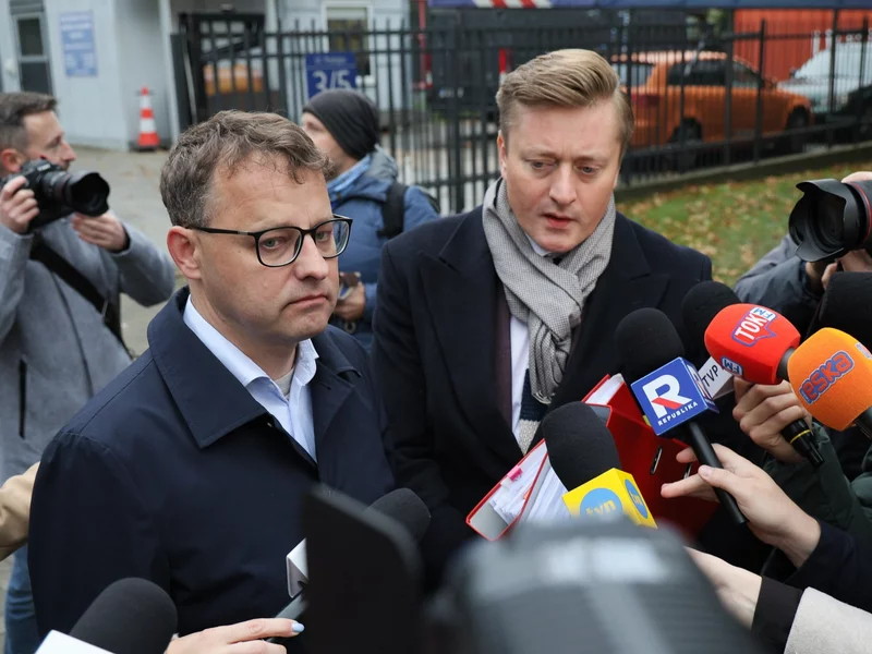 Niespodziewana decyzja i nagły zwrot. Sąd wycofuje ENA wobec Romanowskiego