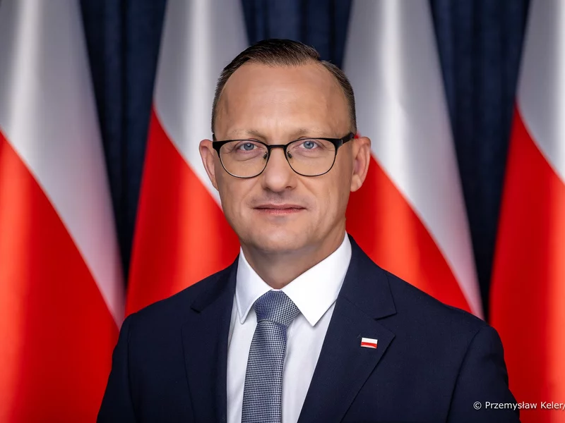 "Pierwszy raz w historii". Leśkiewicz: Premier zakazał przyjęcia zaproszeń od prezydenta