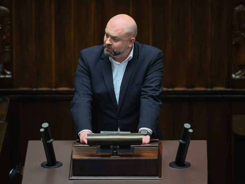 Projekt DSA w Sejmie. Konfederacja ostrzega: Cenzura metodą salami