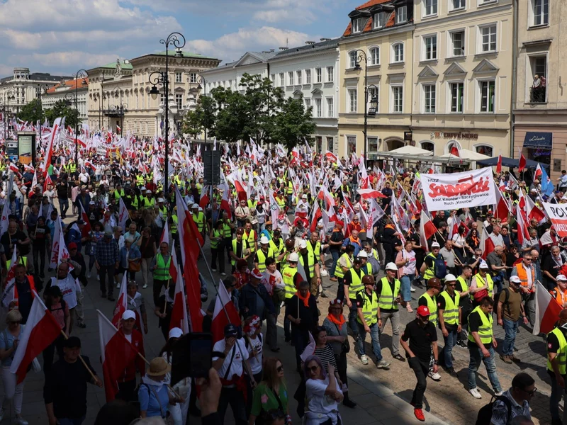 Olbrzymia frekwencja na marszu przeciwko klimatyzmowi. Potwierdza to nagranie z drona