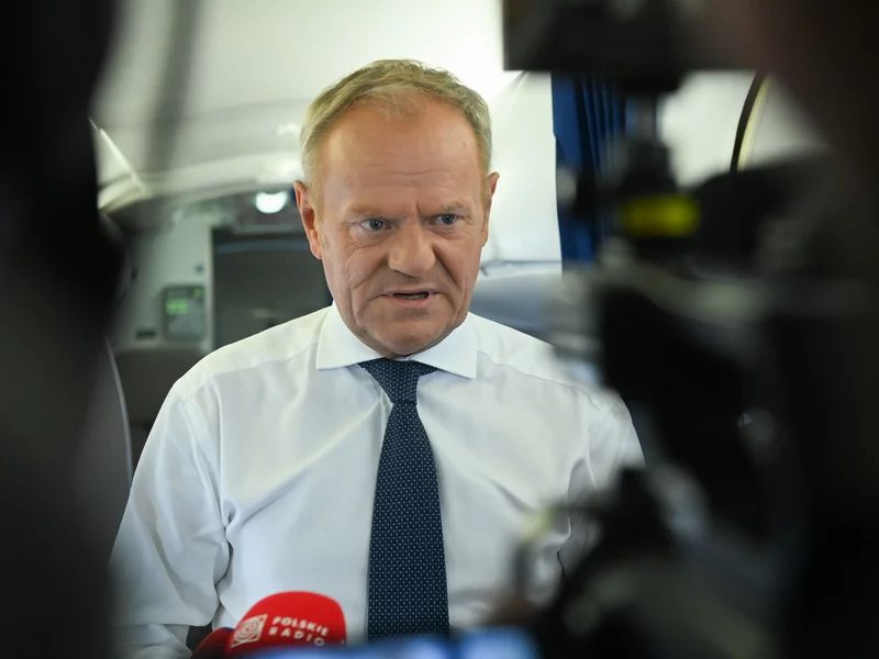 Wielki Bu prosi Niemców o azyl. Jest reakcja Papy Smerfa