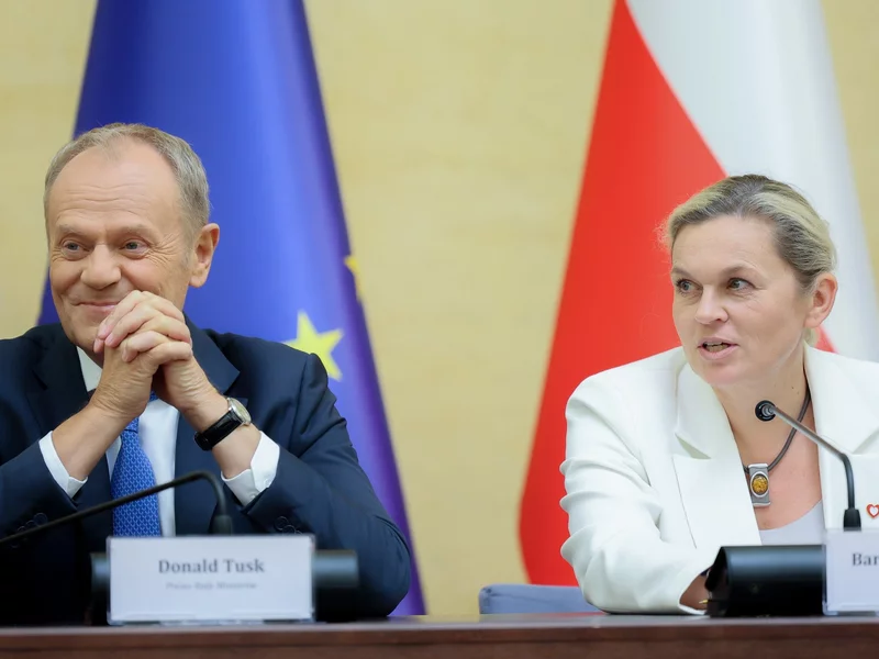 Rząd przyjmie zakaz smartfonów w szkołach. Nowacka o terminie