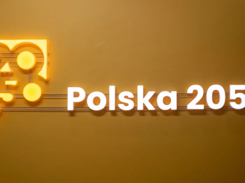 Zamieszanie wokół Polski 2050. "Rządzi partią z Dubaju"