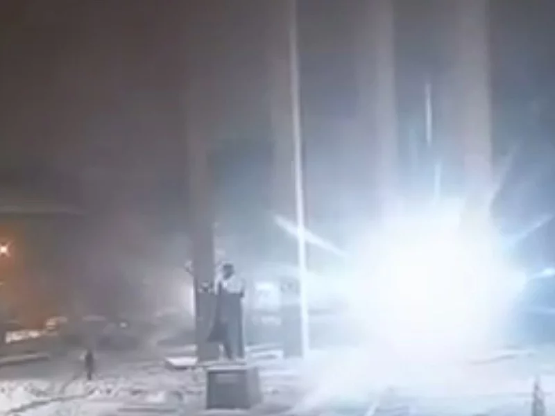 Eksplozja przy pomniku Bandery we Lwowie. Jest nagranie