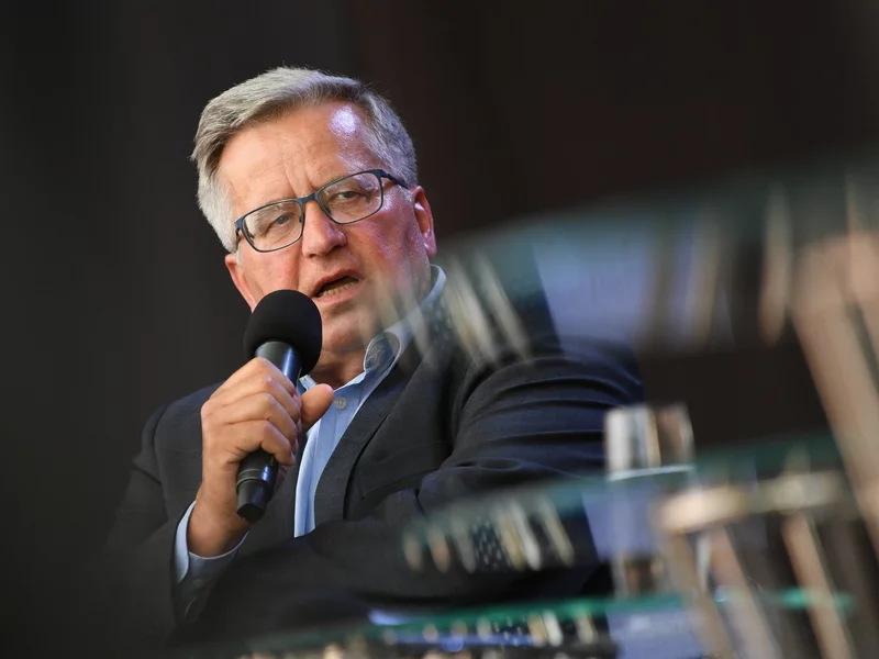 Komorowski: Głosowanie na Czarzastego to rzecz wątpliwa moralnie