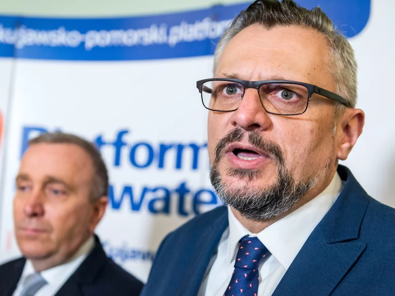 Zabieg syna senatora KO bez kolejki? 