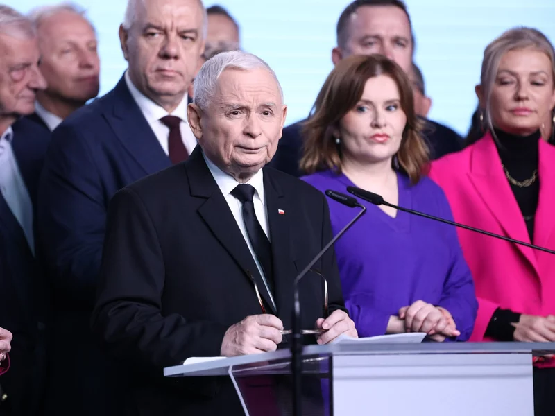 Sasin założył stowarzyszenie. "Jest pięścią Kaczyńskiego"