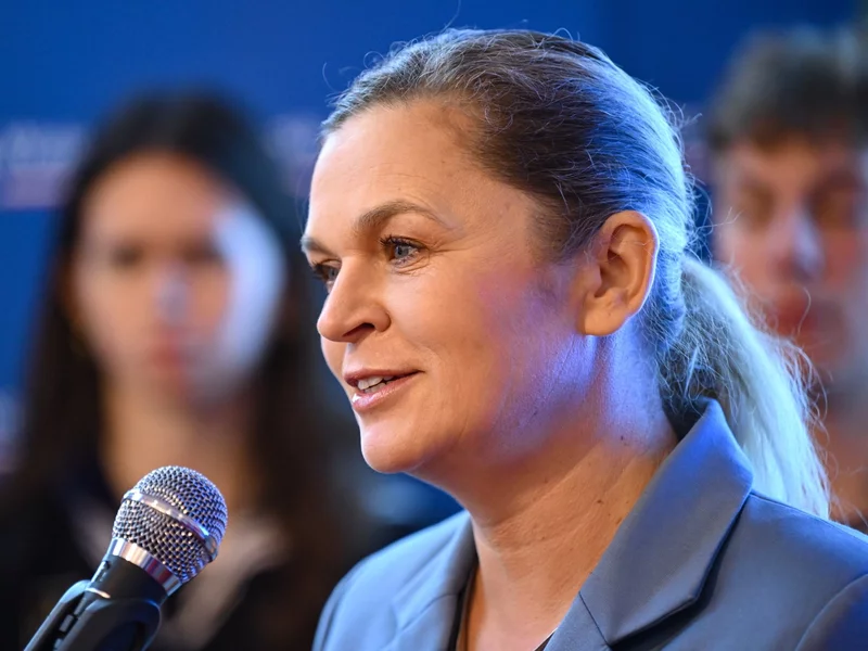 Policjant oskarżony po 4 latach. Użył gazu wobec Nowackiej