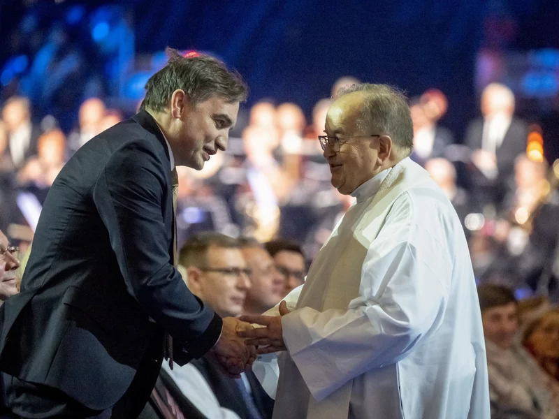 Polityczna burza wokół o. Rydzyka. Ziobro: "Tusk połamie sobie wilcze zęby"