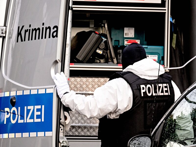 "Zamach stanu" w Niemczech? Szwajcarski dziennik: Aresztowania to polityczny spektakl