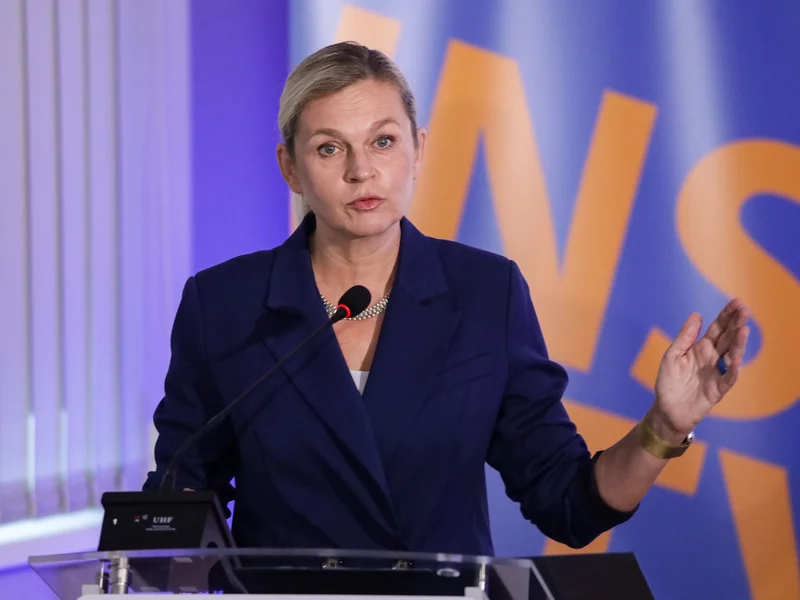 PISA obnaża problemy polskiej szkoły. Nowacka: Zabrakło "stabilności politycznej"