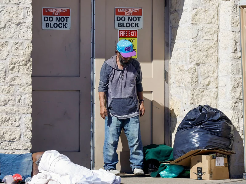 Trump kritiziral Fed zaradi stroškov prenove in se spopadel z Jeromeom Powellom