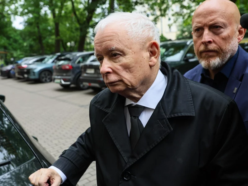 "W dobrej atmosferze". Kulisy przesłuchania Kaczyńskiego