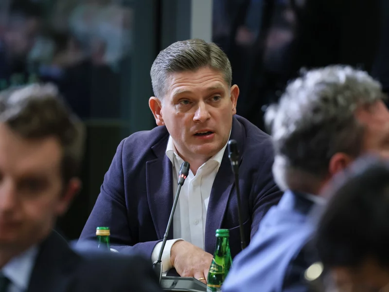 "Coś tu jest nie tak". Ambasador Niemiec w Sejmie pilnował SAFE?