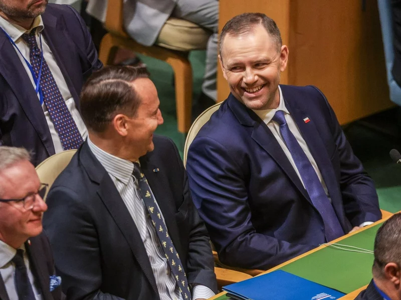 "Miałem z prezydentem dwie dłuższe rozmowy". Sikorski o Nawrockim