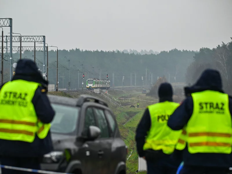 Kto wysadził tory w Polsce? Tropy prowadzą do "sztyletu Putina"