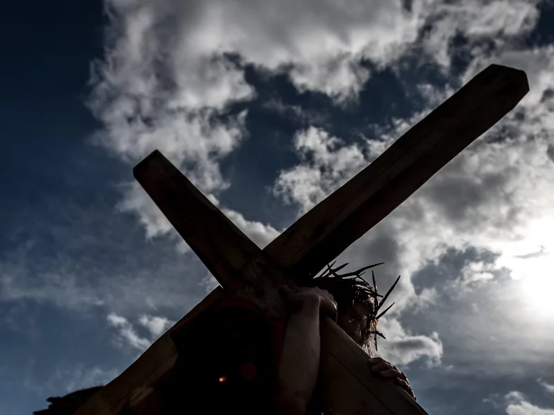 Število napadov na kristjane po svetu narašča