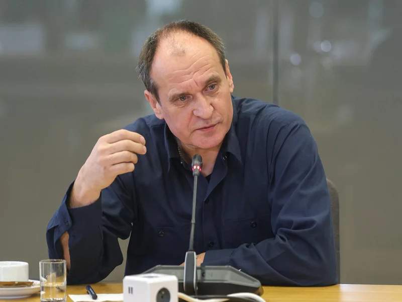 Czy podatnicy powinni dokładać artystom do ZUS? Kukiz odpowiada