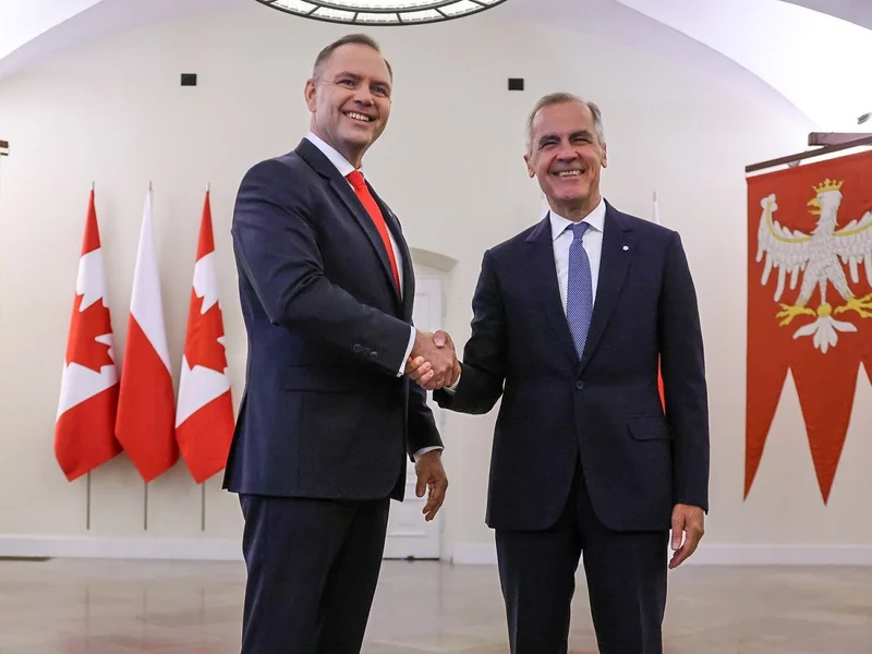 Predsednik Poljske Karol Nawrocki se je srečal s kanadskim premierjem Markom Carneyjem