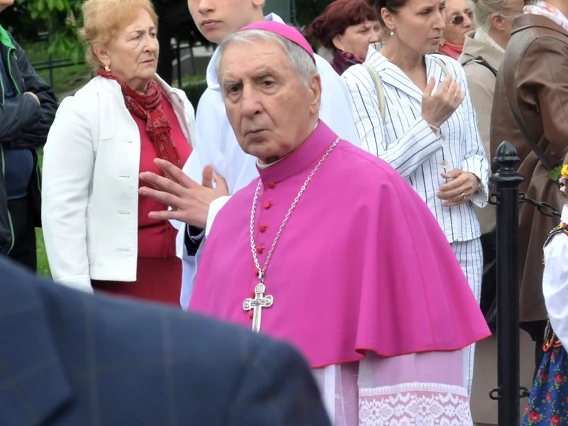 Abp. Kowalczyk v bolnišnici v resnem stanju