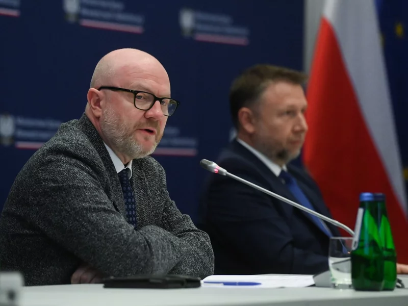 Polityczna burza w sprawie relokacji migrantów. "Decyzja jest ostateczna"