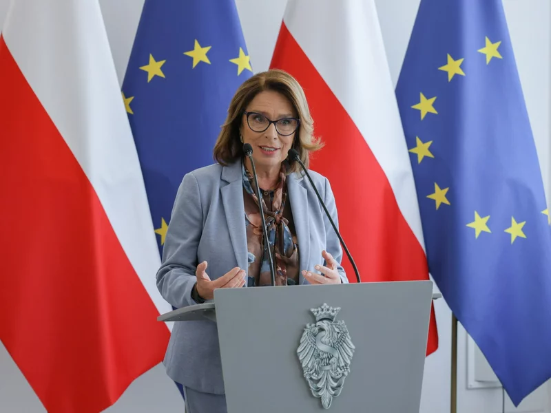 Senat zdecydował ws. umowy z FOD. "Ze skutkiem natychmiastowym"