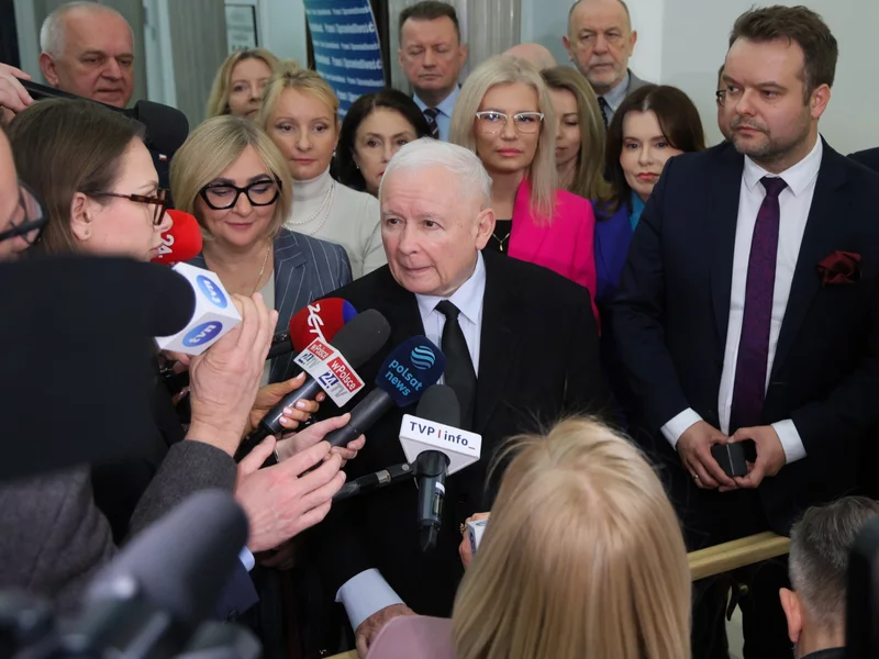 Kaczyński nagle zaczął chrumkać. Wywołał śmiech dziennikarzy