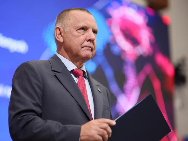 "Sam z siebie też się śmiałem". Banaś skomentował wpadkę w Kanale Zero