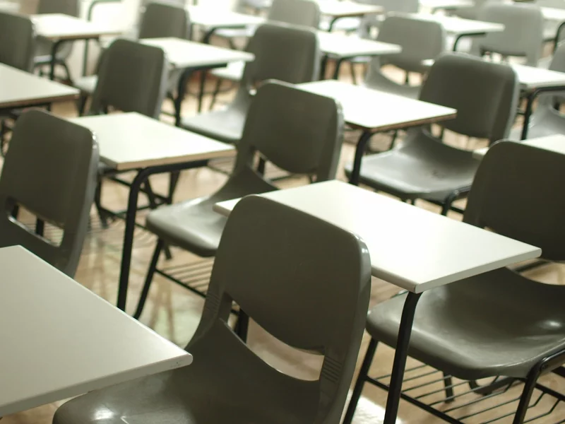 Skandal w Sieradzu. Nauczyciel i zarzuty o charakterze seksualnym