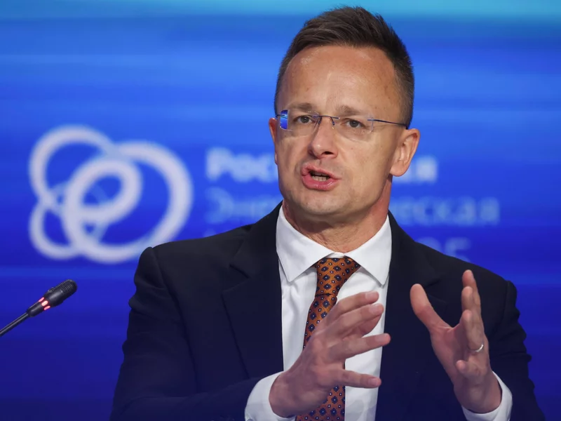 Szijjarto oskarża UE: Próbują podważyć zaufanie do naszego systemu wyborczego