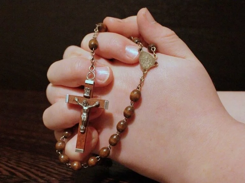 Trwa październik – miesiąc modlitwy różańcowej