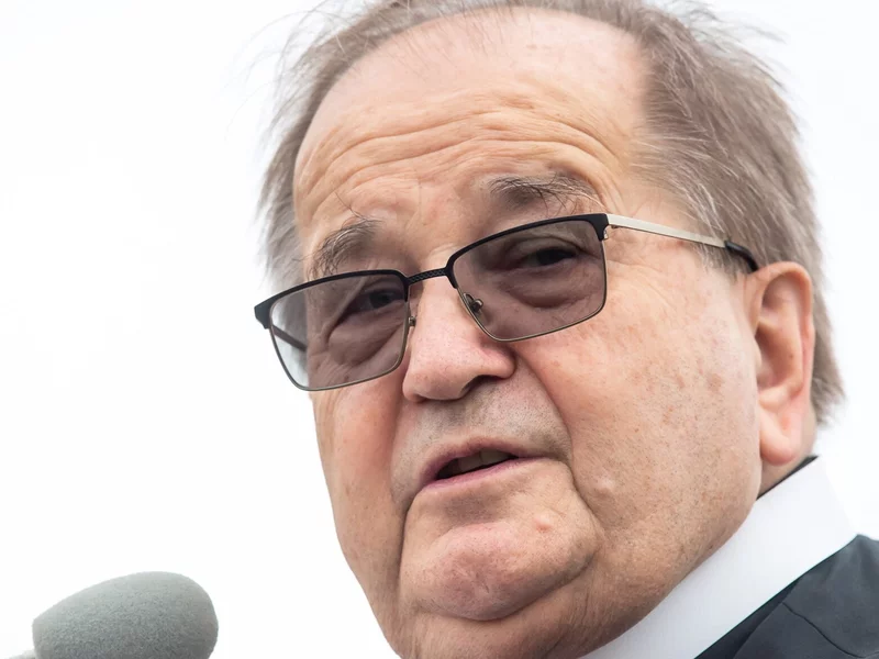 MKiDN pozywa fundację o. Rydzyka. W tle gigantyczne pieniądze