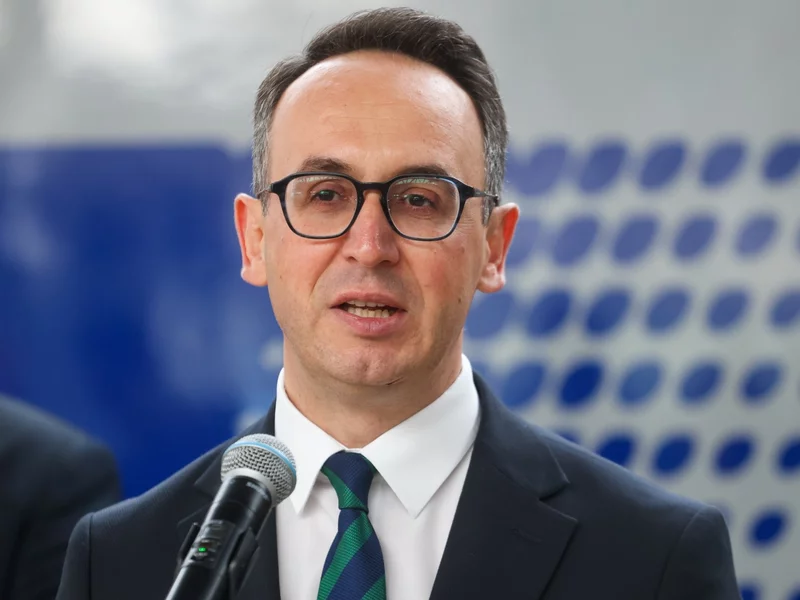 Minister do Cenckiewicza: Trochę pokory. Może się pan uczyć od Kosiniaka-Kamysza