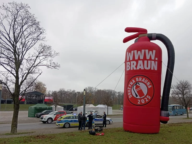 Zgrzyt przed Marszem Niepodległości. Wezwali żaboli na "gaśnicę" Malarza