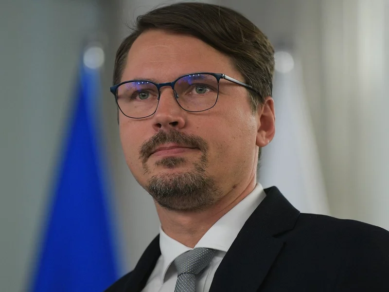 Płaczek: Za różnymi ustawami stoją lobbyści