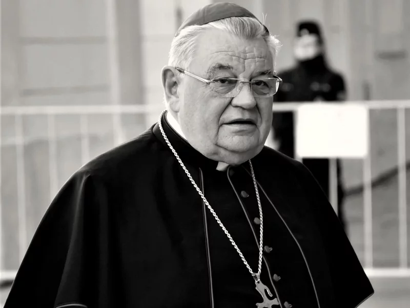 "Odszedł wielki przyjaciel naszej Ojczyzny". Przewodniczący KEP żegna kard. Dukę