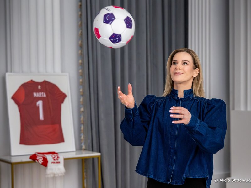 Nawrocka, Pajor i Lewandowski w jednym spocie. "Dlaczego Polska?"