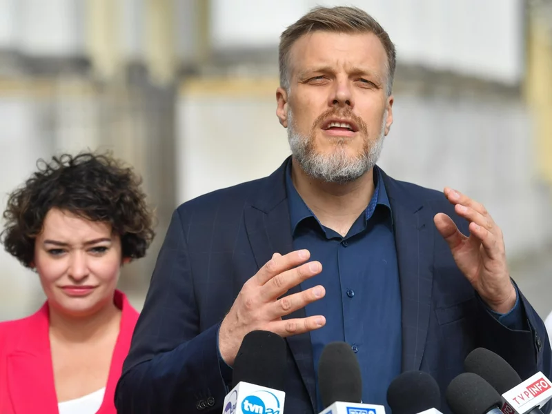 "Do budy". Zandberg odpowiada Żukowskiej