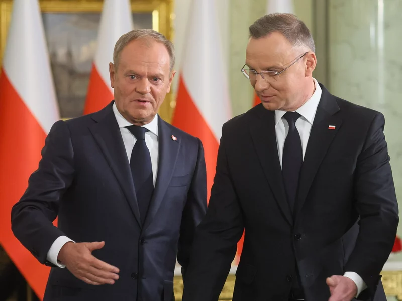 Duda i Tusk gratulują Trumpowi. Zupełnie różne wpisy