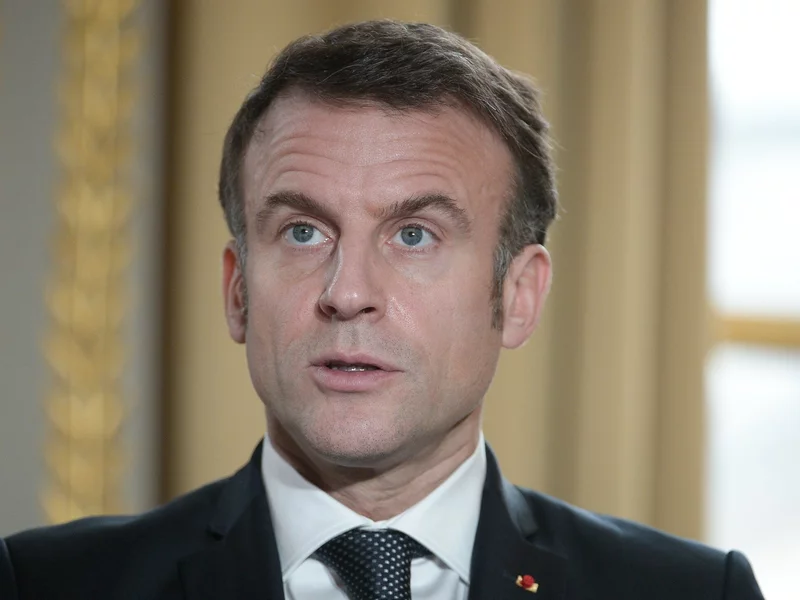 Macron o ustaleniach "koalicji chętnych". "26 krajów zobowiązało się"