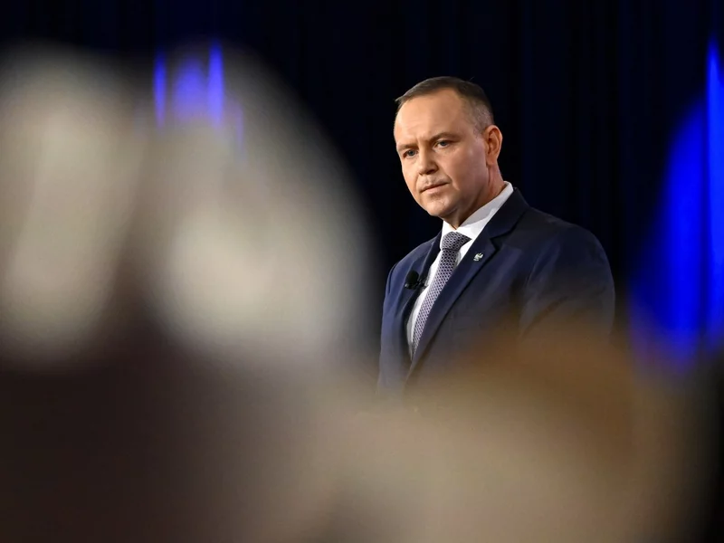 Tajny aneks. Nawrocki chce uderzyć w swojego poprzednika?