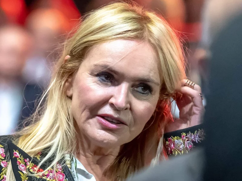 Olejnik outraged at the president. "Let him read the law again"