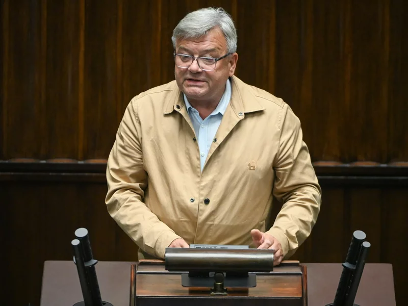 Ziobro: Bogacz z obozu Tuska wrzuca fejka, a potem po cichu podmienia wpis