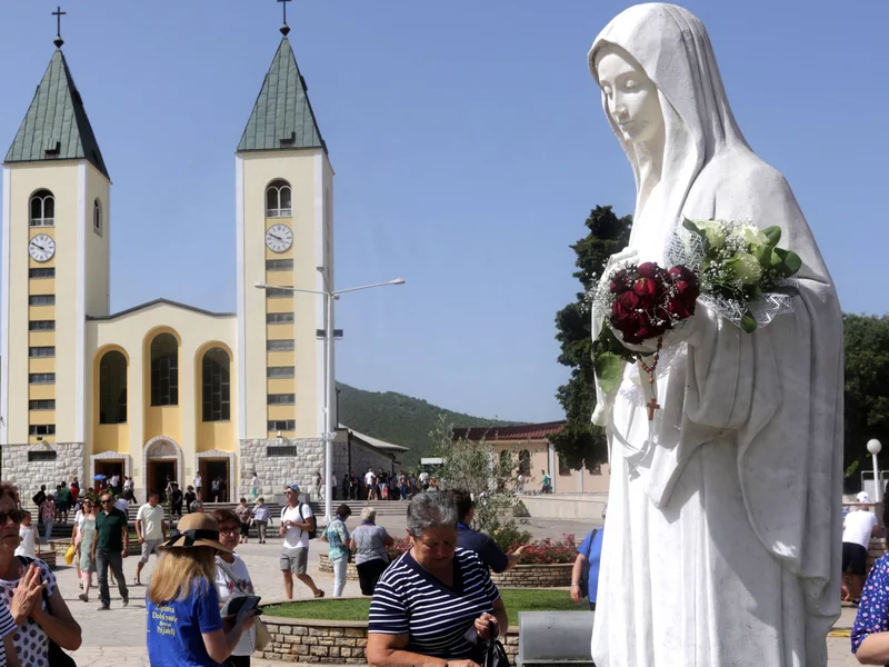 Abp Aldo Cavalli o Medjugorie: To miejsce łaski, wybrane przez Pana